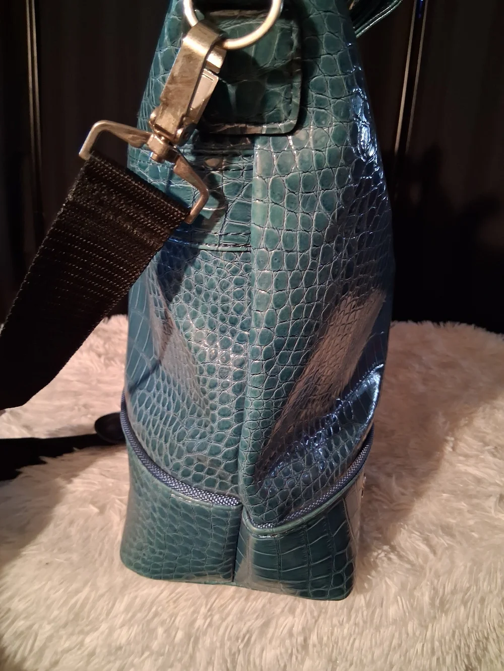 JM New York Teal Croc-Embossed / computer bag